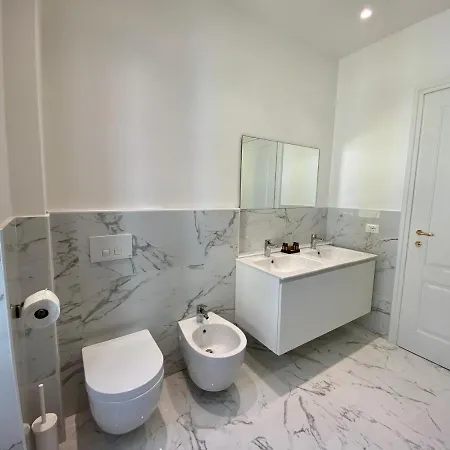 בית הארחה Residenza D'epoca Dei Fondachi סרזאנה