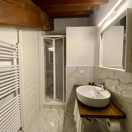 בית הארחה Residenza D'epoca Dei Fondachi