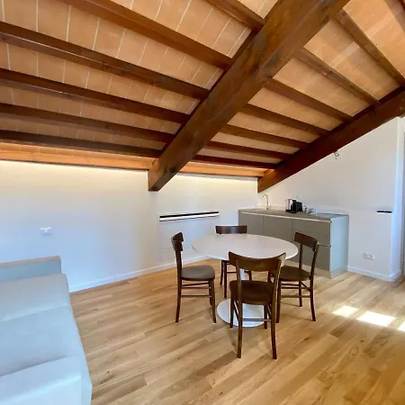 Residenza D'epoca Dei Fondachi ゲストハウス サルツァーナ